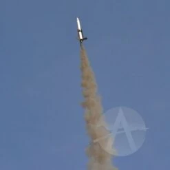 Star Lift Mega Lander -Quest Shop 5ce6de02f02414397e91df35091e700d.image .700x700