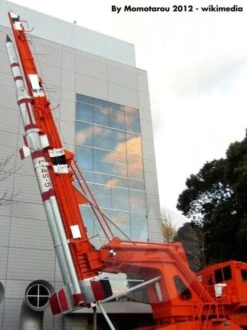 Lambda-4S -Quest Shop a91e09f1448a403f46a2bca526db14bf.image .524x700