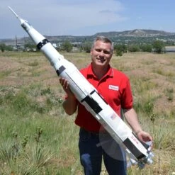 Saturn V - 1/70th Scale -Quest Shop ff5ef01054bfd981b8f1f26a6b74a178.image .700x700